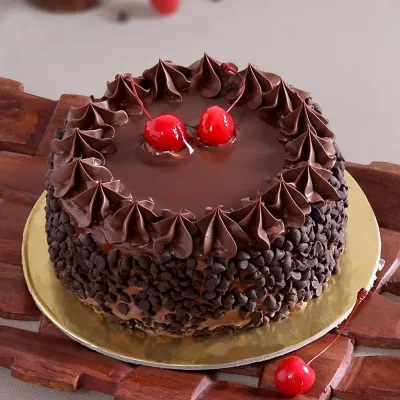 Chocolate Cake with Chocolate Chips & Cherry Toppings (1Kg)
