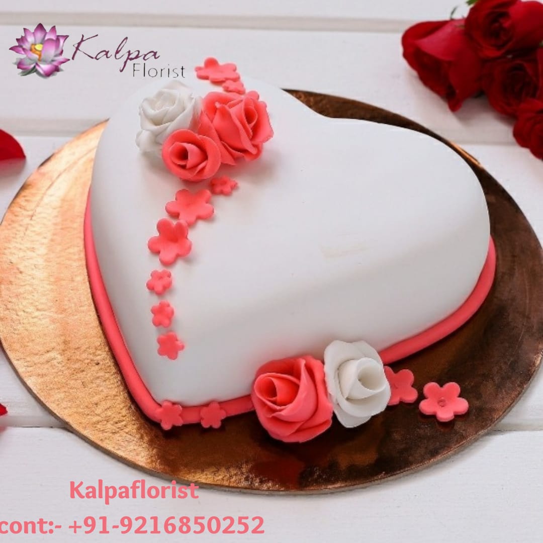 Love Fondant Cake | Online Cake Delivery In Amritsar | Kalpa Florist